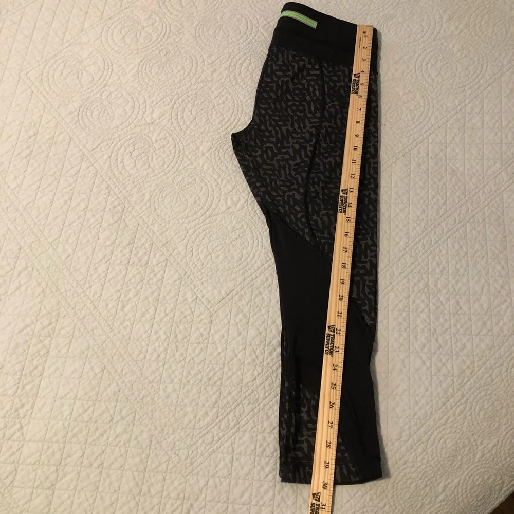 Lululemon Run:Inspire Crop II leggings. Size 6.